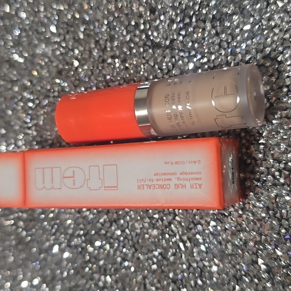 💙🌟🧚‍♀️3 LIGHT NEUTRAL Item Beauty MINI RARE Air Hug Concealer NWT - Picture 6 of 7